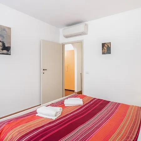 Apartamento Guesthost - Torre Dei Giudi Florencia