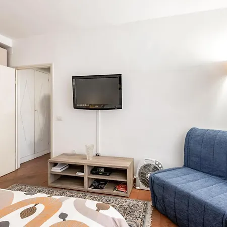 Guesthost - Torre Dei Giudi Apartamento *